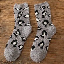 Load image into Gallery viewer, HOME WARM PADDED LEOPARD SOCKS_CWMS0341: KHAKI / (OS) 3