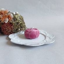 Load image into Gallery viewer, Handcrafted Scented Candle, Flower Candle, Decorative Candle, Table Centerpiece, Living Space Decoration, Bathroom Decorative Candle, Topper