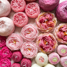 Load image into Gallery viewer, Bachelorette Party Decoration, Wedding Gift, Handcrafted Rose Candle, Floral Scented Candle, Baby Shower Decor, Engagement party, Reception