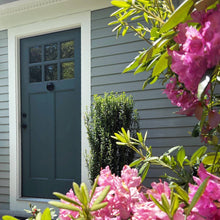 Load image into Gallery viewer, Scallop Door Knocker: Brass / 3.75H x 4W