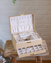 Load image into Gallery viewer, Denise PU leather jewelry box: Camel