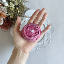 Load image into Gallery viewer, Handcrafted Scented Candle, Flower Candle, Decorative Candle, Table Centerpiece, Living Space Decoration, Bathroom Decorative Candle, Topper