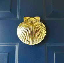 Load image into Gallery viewer, Scallop Door Knocker: Brass / 3.75H x 4W