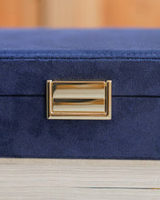 Load image into Gallery viewer, Anne velvet jewelry box: Beige
