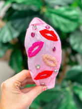 Load image into Gallery viewer, Seed Bead Kiss Lips Knotted Headband: Red
