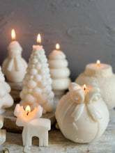 Load image into Gallery viewer, Christmas Candle Collection: Fraser Fir / Gift Ball Candle
